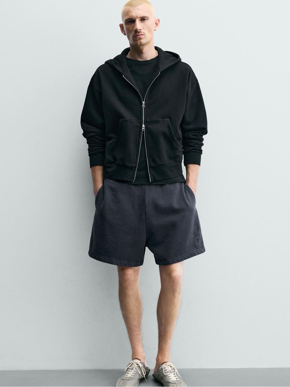 Zara Men's Athletic Shorts in Charcoal Blue